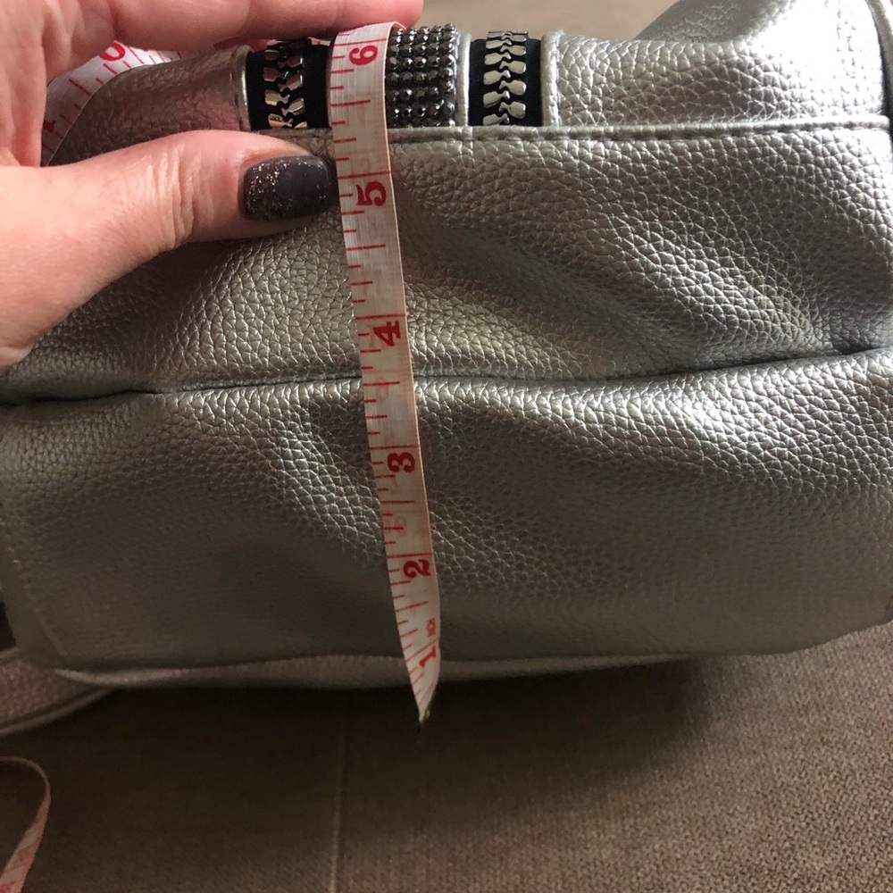 Silver backpack. - Picture 7 of 7